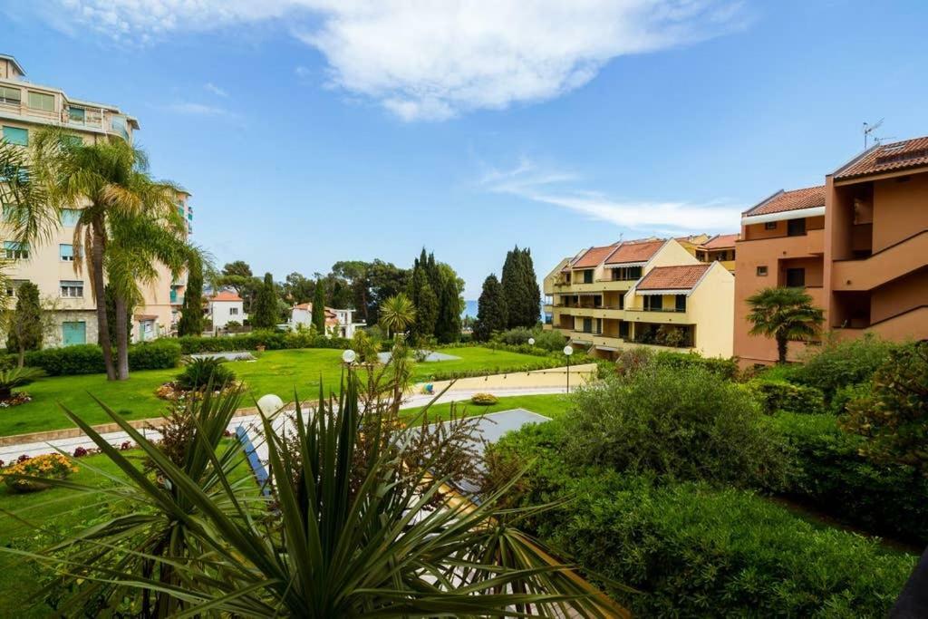 Apartmán Garage, Piscina, Accesso A Mare E Pista Ciclabile Sanremo Exteriér fotografie